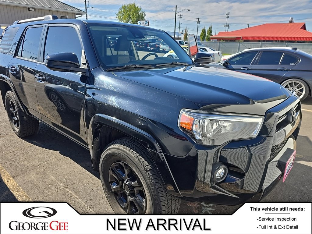 Used 2021 Toyota 4Runner SR5 AWD/4WD image 1