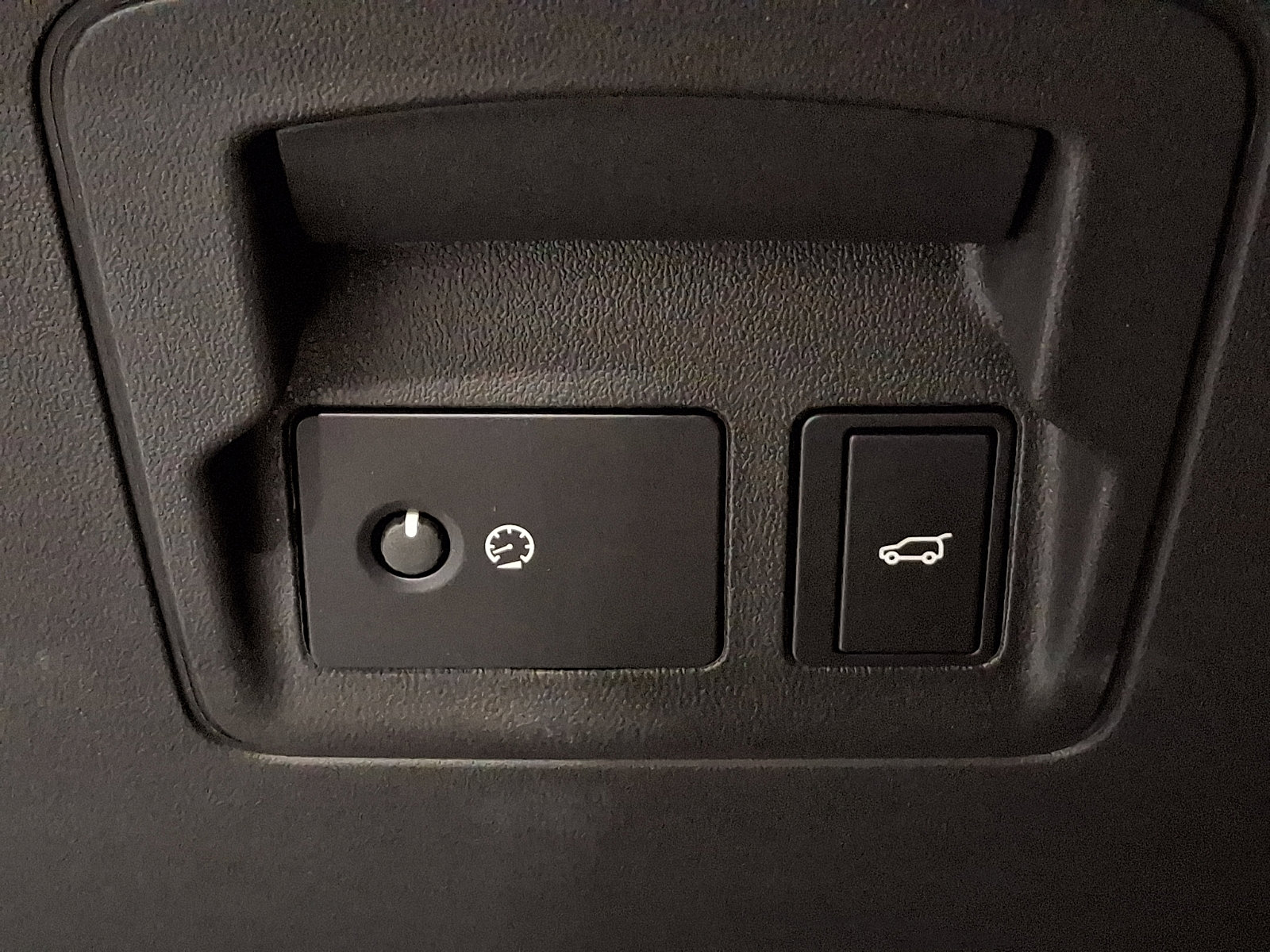 Certified 2026 Land Rover Range Rover Velar S image 24