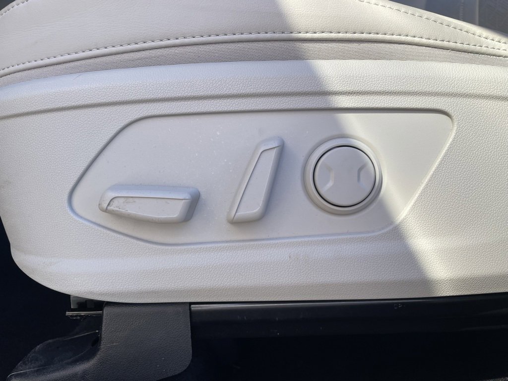 Used 2022 Kia Sorento S image 12