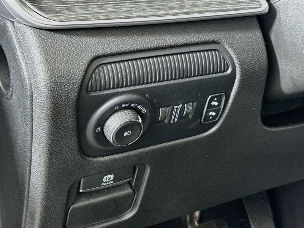 Used 2024 Jeep Wagoneer L Series II w/ Flexible Seating Group AWD/4WD image 10