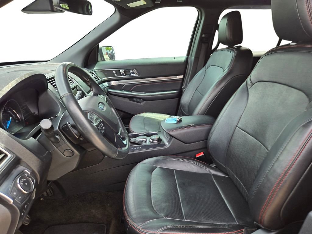 Used 2018 Ford Explorer Sport w/ Equipment Group 401A AWD/4WD image 11