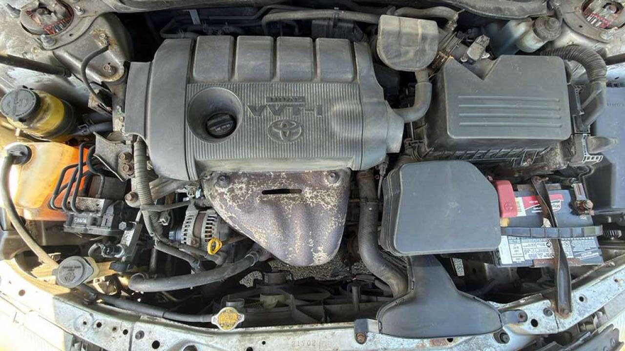 Used 2011 Toyota Camry LE FWD image 29