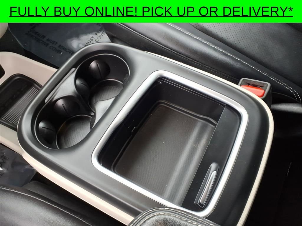 Used 2024 Chrysler Pacifica Touring-L image 14