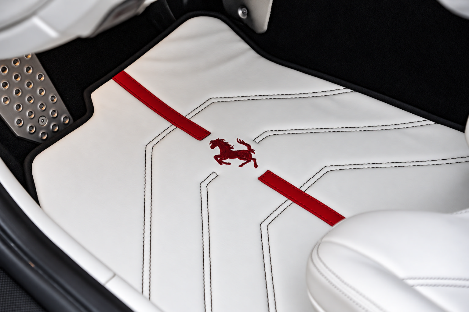 Used 2014 Ferrari F12 Berlinetta RWD image 56