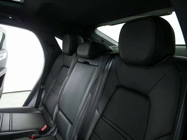 New 2026 Porsche Cayenne Coupe image 23