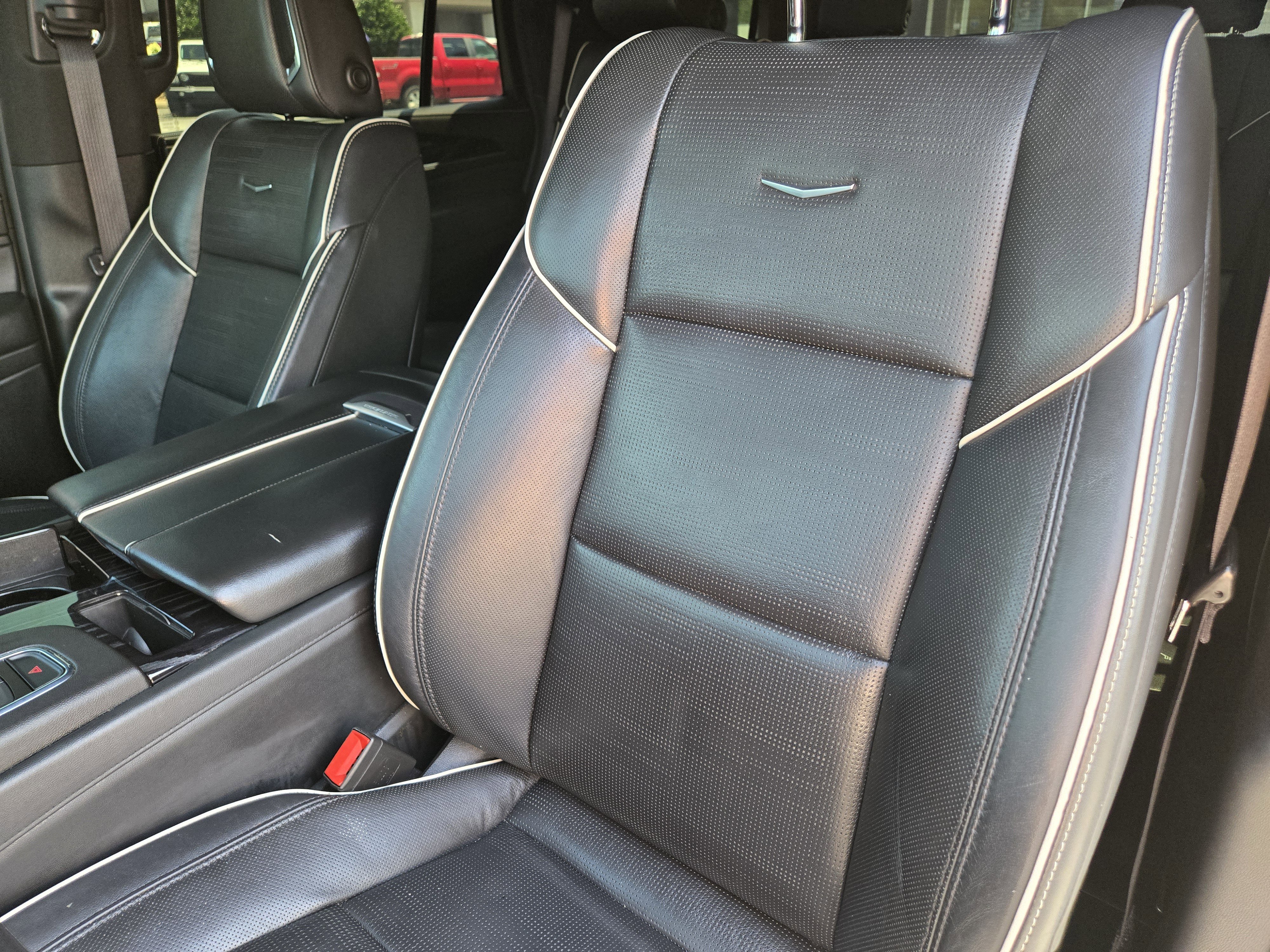 Used 2021 Cadillac Escalade Sport w/ LPO, ONYX Package RWD image 16