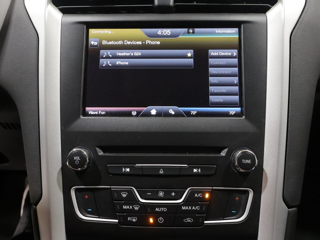 Used 2016 Ford Fusion SE FWD image 26
