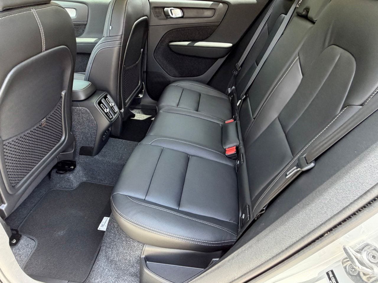 New 2026 Volvo XC40 B5 Plus w/ Climate Package AWD/4WD image 21