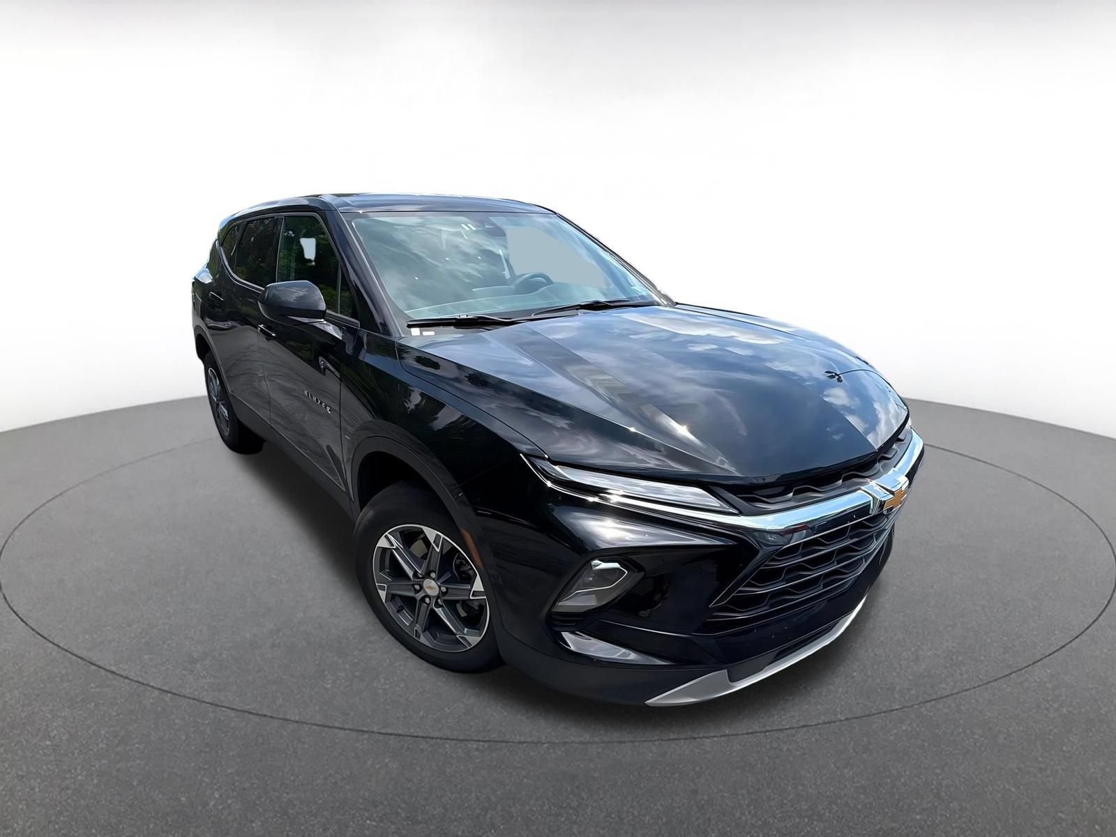 Used 2025 Chevrolet Blazer LT FWD video 2