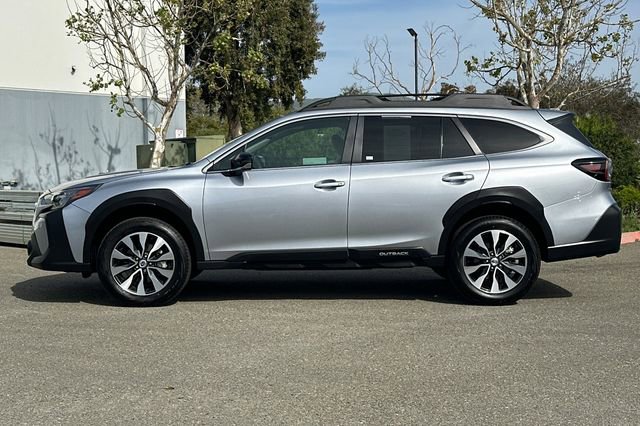 Used 2025 Subaru Outback Limited image 7