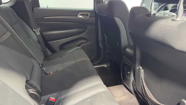 Used 2015 Jeep Grand Cherokee Laredo w/ Quick Order Package 23E RWD image 16