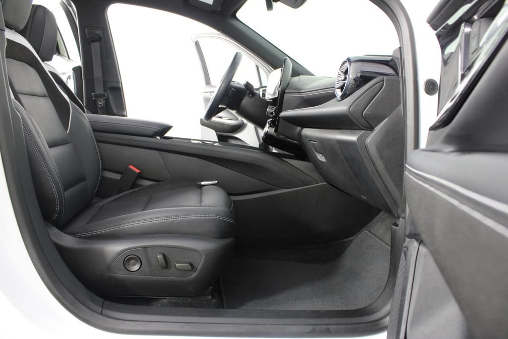 Used 2024 Chevrolet Blazer EV LT AWD/4WD image 22