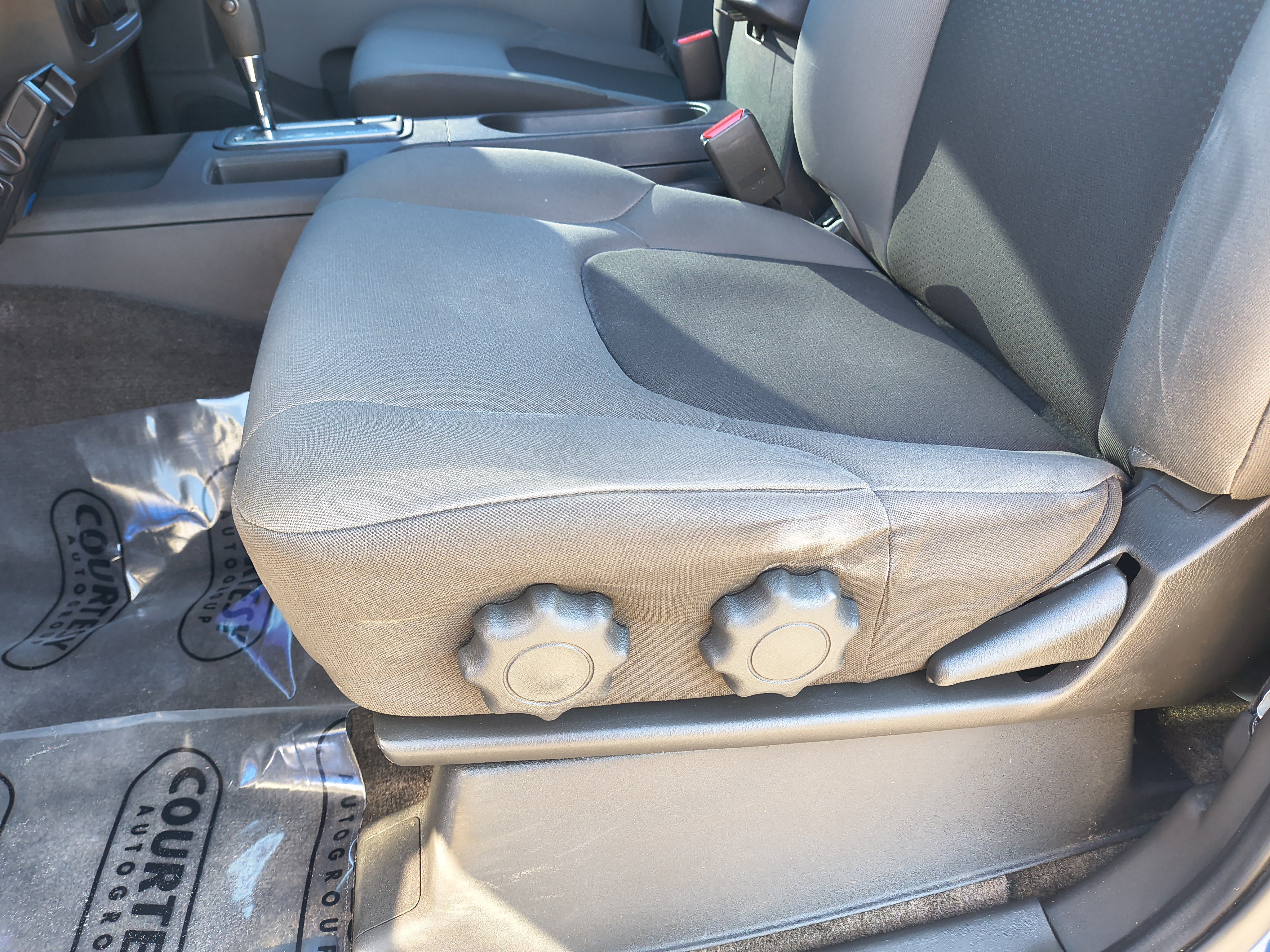 Used 2014 Nissan Xterra S w/ Value Package AWD/4WD image 23