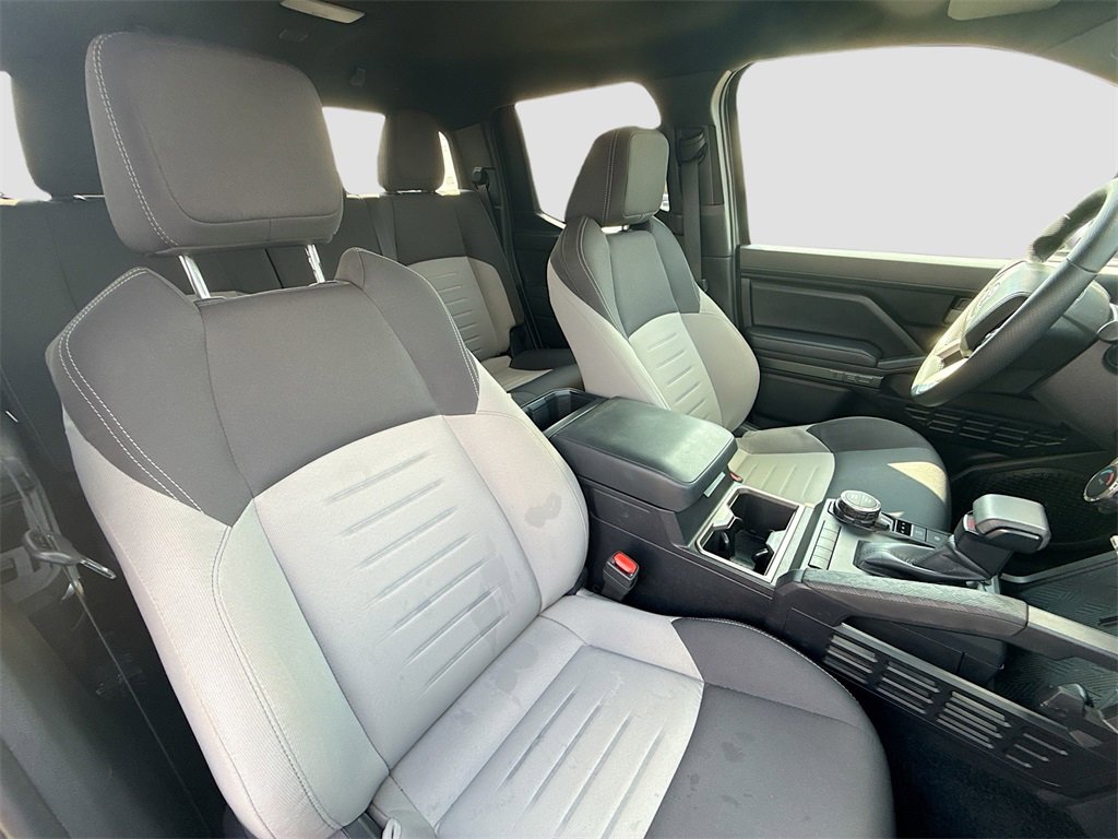 Used 2025 Toyota Tacoma SR5 image 26