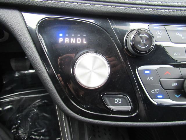 Used 2026 Chrysler Pacifica Limited w/ S Appearance Package image 47