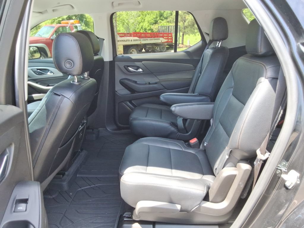 Certified 2021 Chevrolet Traverse LT FWD image 18