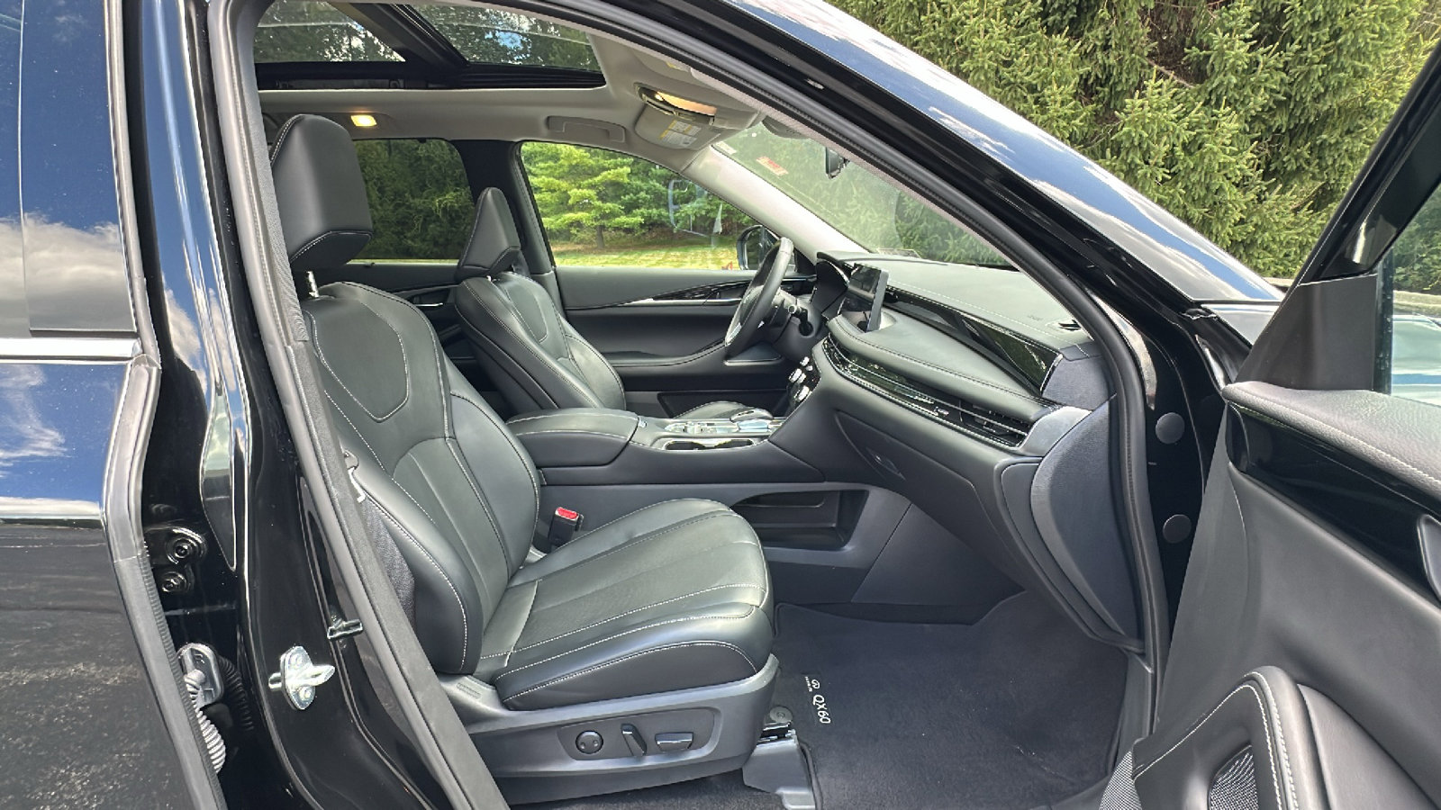 Certified 2024 INFINITI QX60 Pure image 23