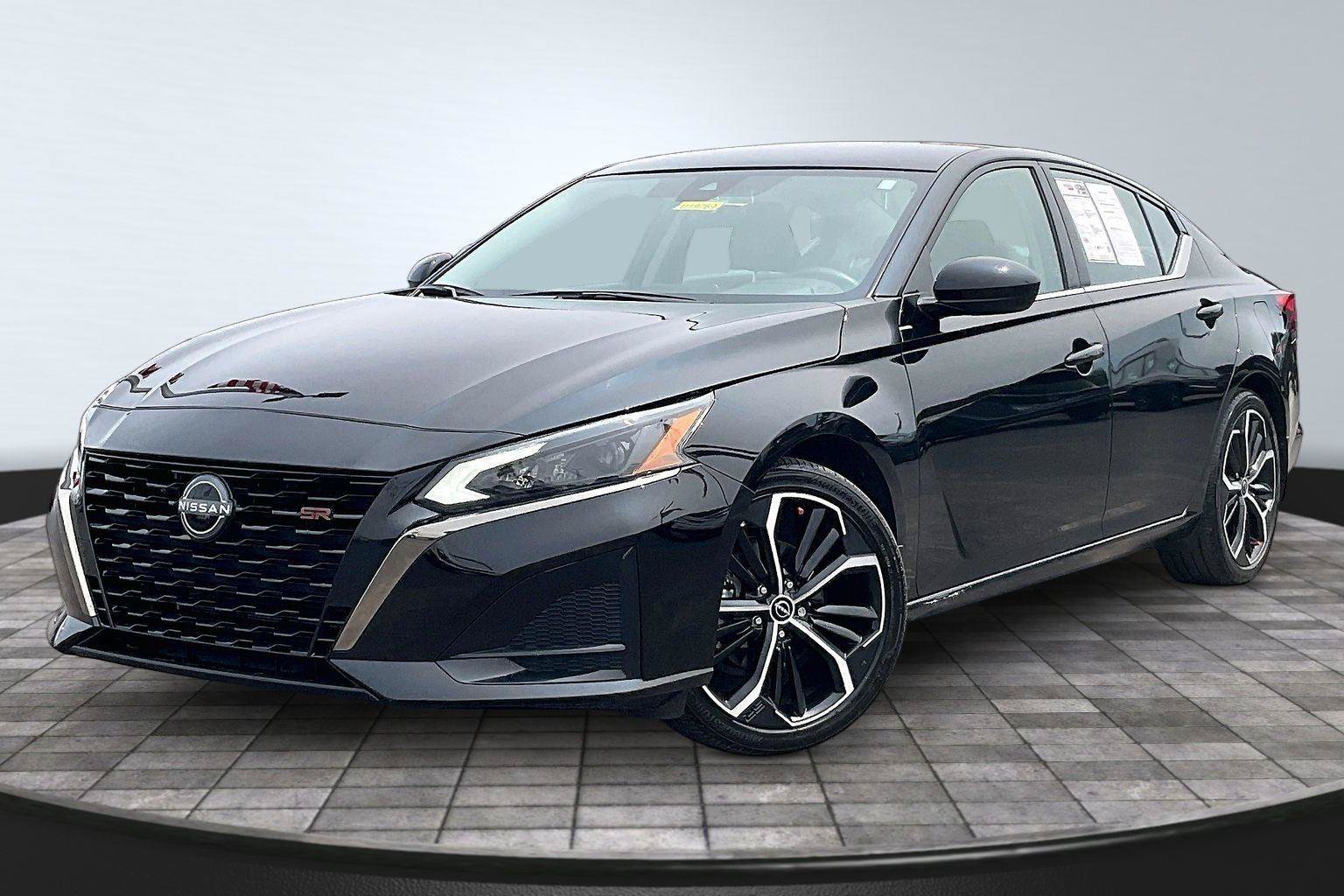 Certified 2025 Nissan Altima 2.5 SR FWD image 13