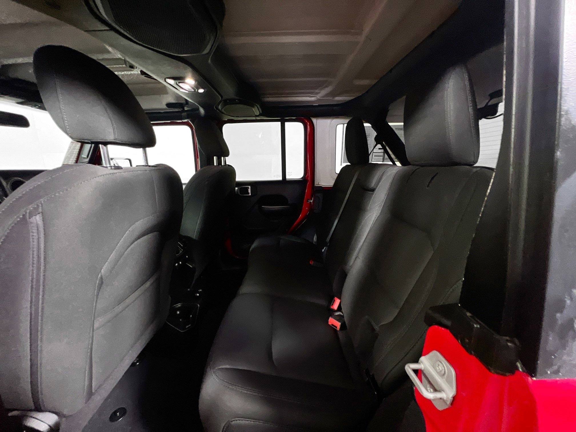 Used 2020 Jeep Wrangler Unlimited Sport S image 29