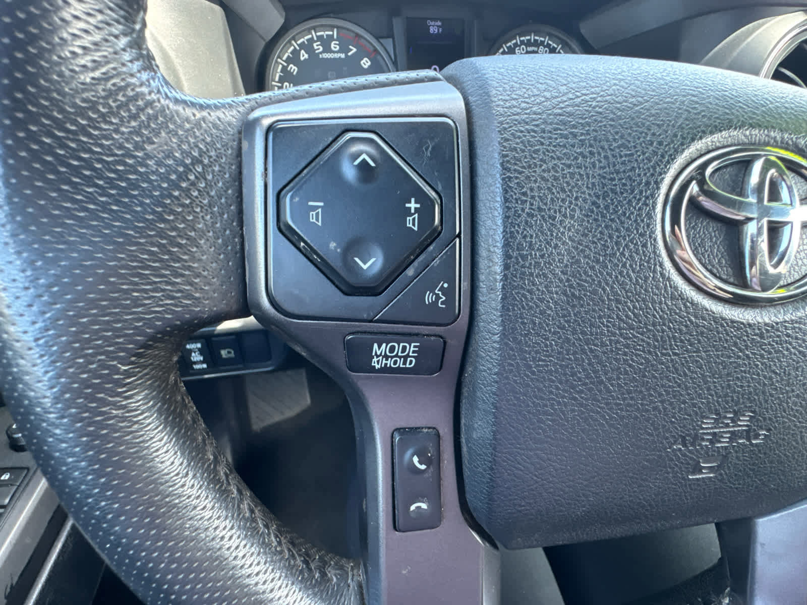 Used 2019 Toyota Tacoma TRD Off-Road AWD/4WD image 21