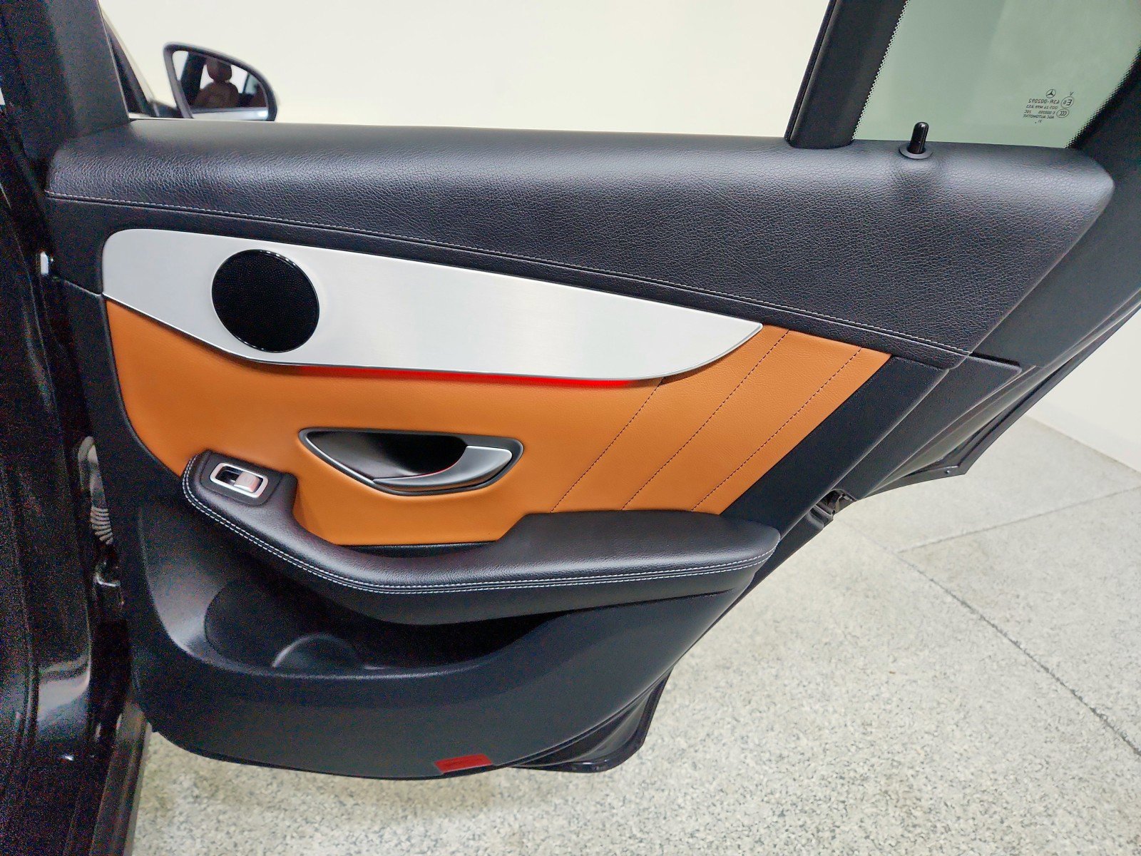 Certified 2022 Mercedes-Benz GLC 43 AMG 4MATIC image 38