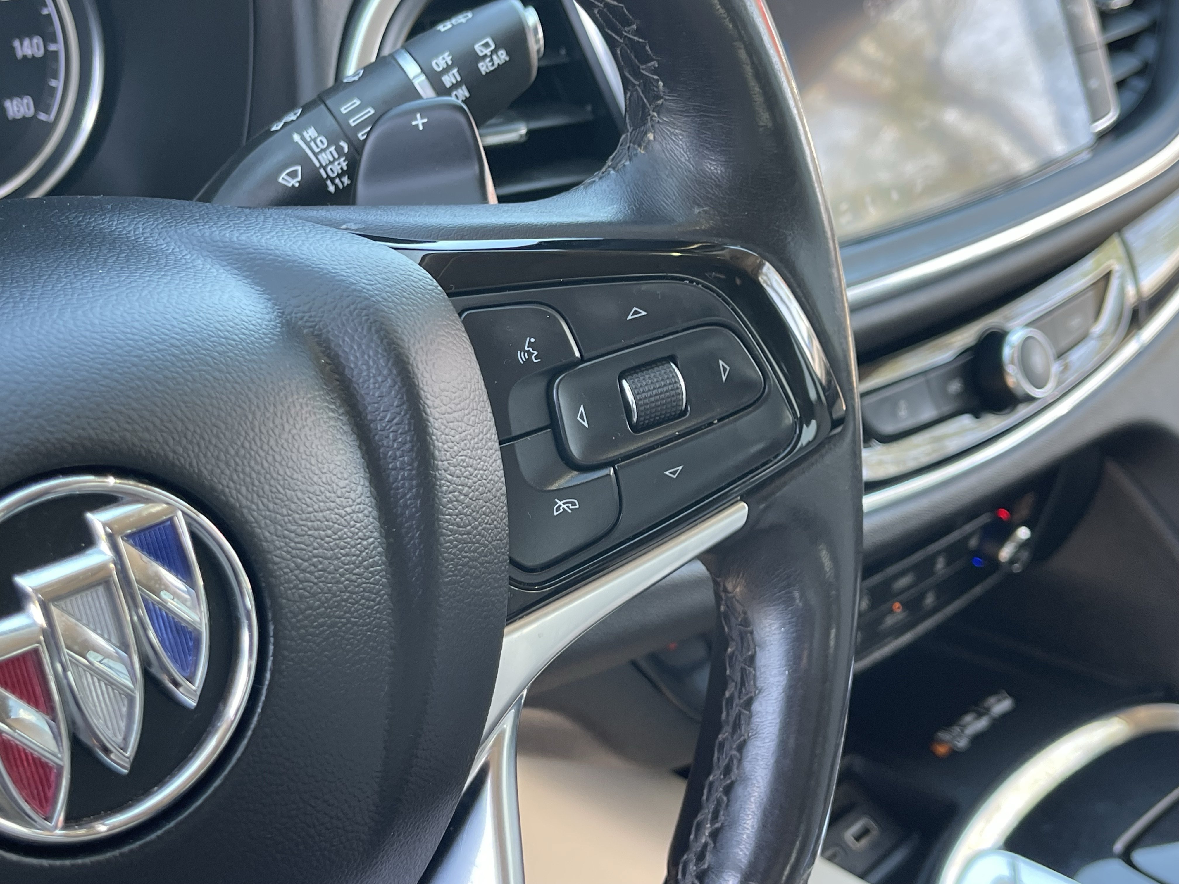 Used 2023 Buick Enclave Essence w/ Experience Buick Package FWD image 25