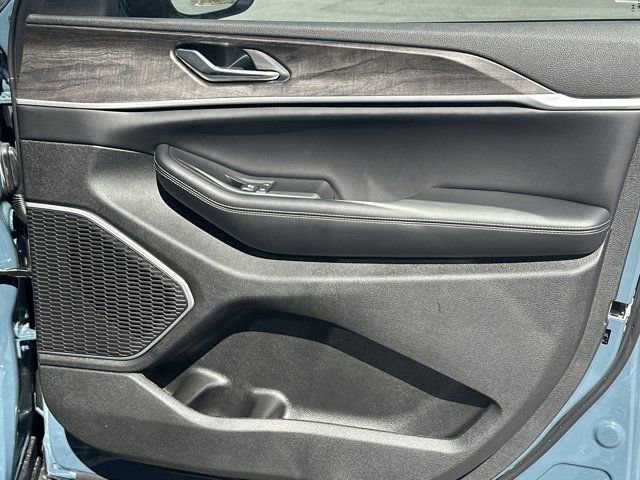 New 2026 Jeep Grand Cherokee Limited image 16