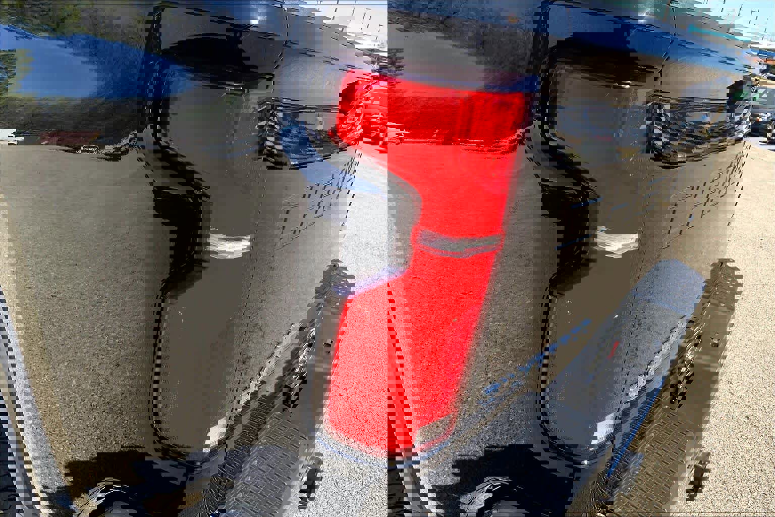 Used 2024 Chevrolet Silverado 2500 LTZ w/ LTZ Convenience Package image 29