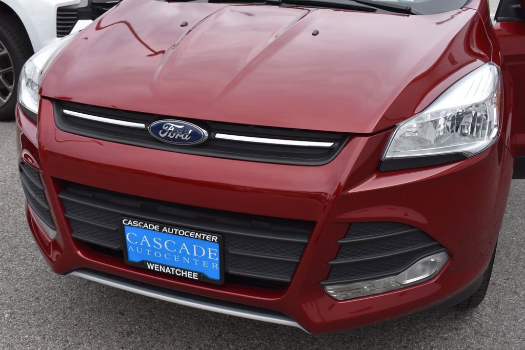 Used 2016 Ford Escape SE w/ Equipment Group 201A image 11