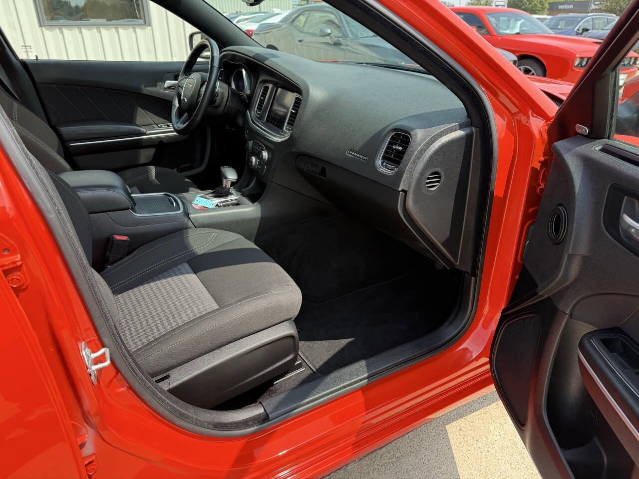Used 2021 Dodge Charger SXT w/ Driver Convenience Group AWD/4WD image 11