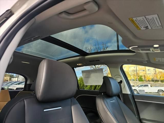 New 2026 Hyundai Ioniq 9 Limited AWD/4WD image 11