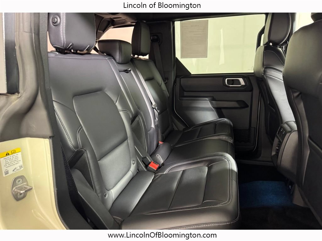 Used 2025 Ford Bronco Outer Banks AWD/4WD image 13