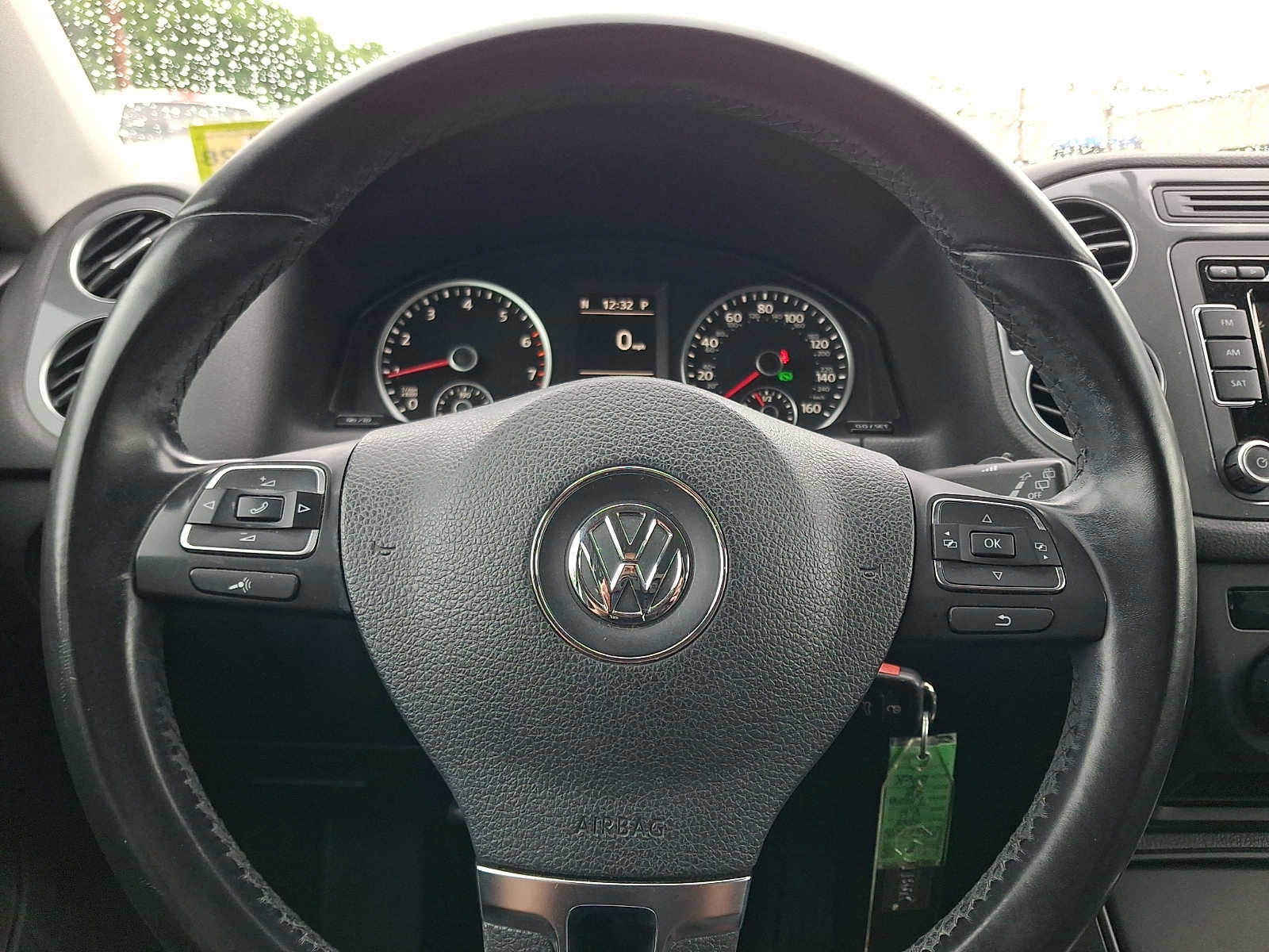 Used 2015 Volkswagen Tiguan SE AWD/4WD image 18