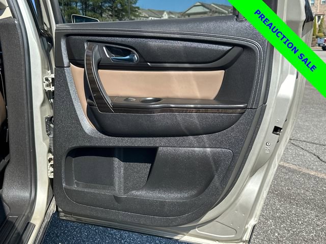 Used 2015 GMC Acadia SLT image 16