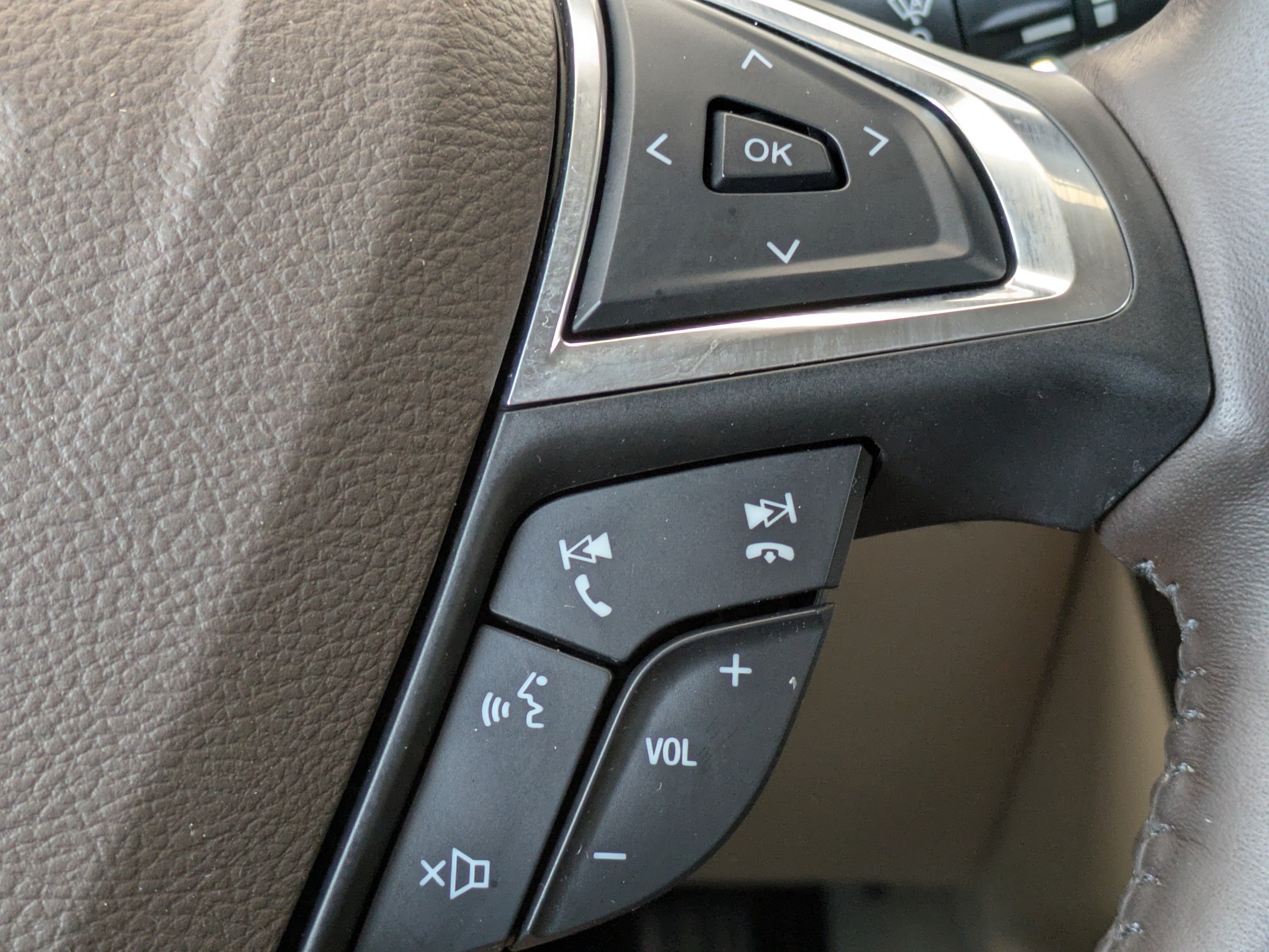 Used 2017 Ford Fusion Platinum FWD image 28