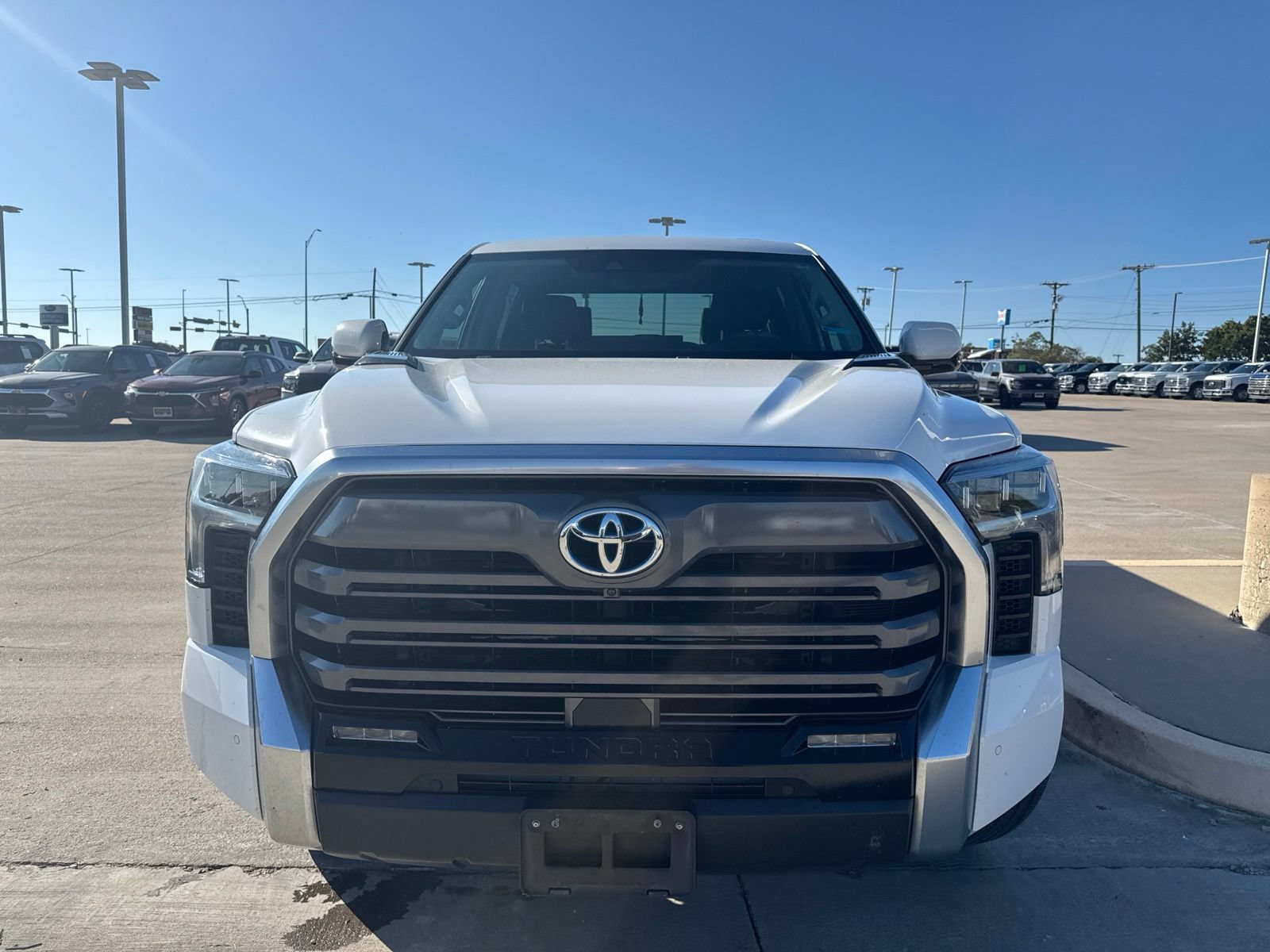 Used 2023 Toyota Tundra Limited AWD/4WD image 8