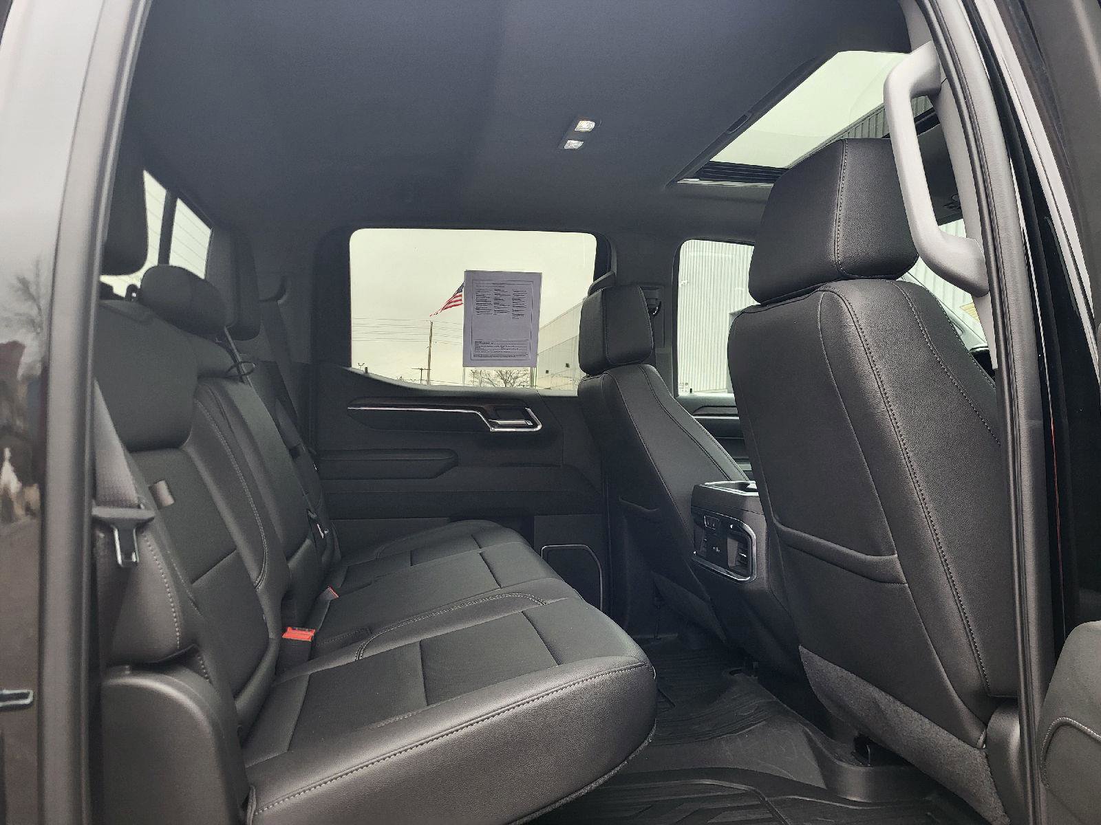 Used 2023 GMC Sierra 1500 SLT w/ SLT Premium Package image 11