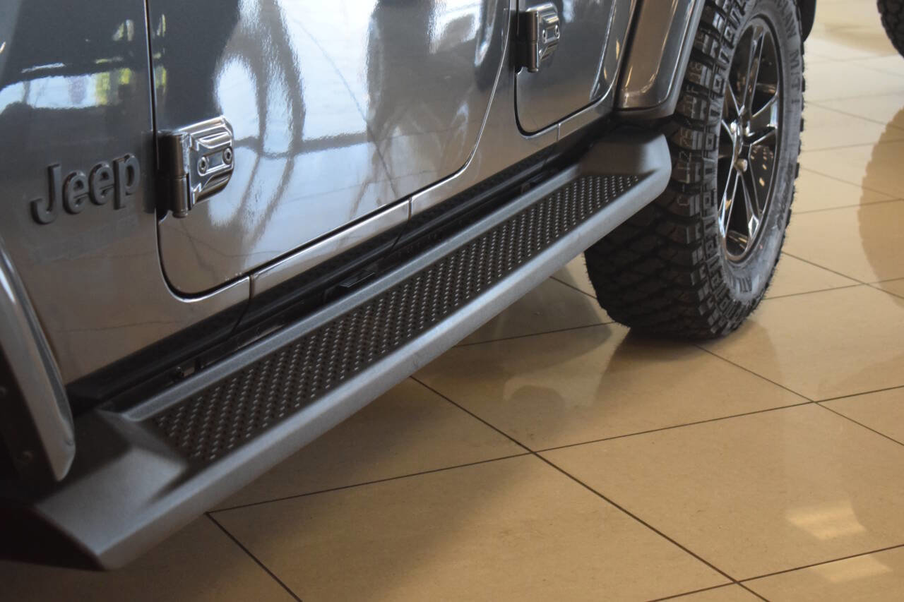 Used 2020 Jeep Wrangler Unlimited Sahara image 14