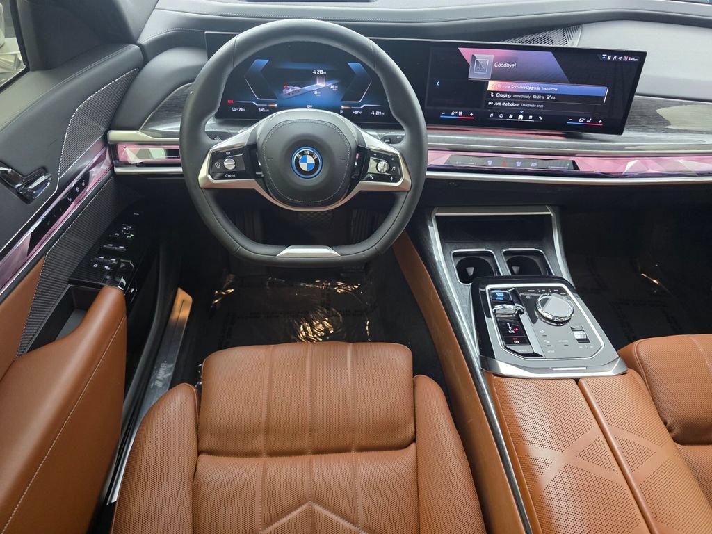 Certified 2023 BMW i7 xDrive60 AWD/4WD image 13