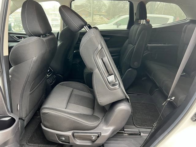 Used 2024 Subaru Ascent Premium w/ Convenience Package image 6