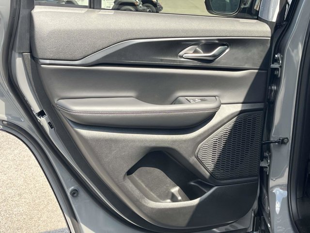 New 2027 Jeep Grand Cherokee Laredo X AWD/4WD image 14