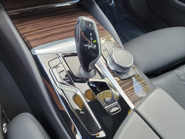 Used 2023 BMW 540i w/ Premium Package image 31