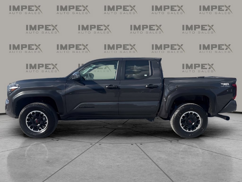 Used 2026 Toyota Tacoma TRD Off-Road AWD/4WD image 2