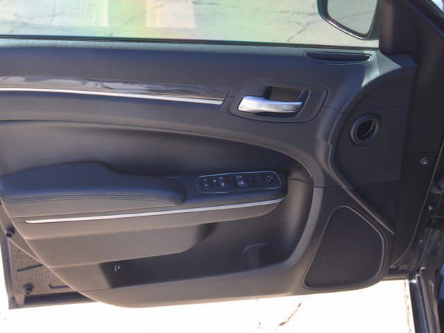 Used 2021 Chrysler 300 Touring w/ Sport Appearance Package RWD image 12