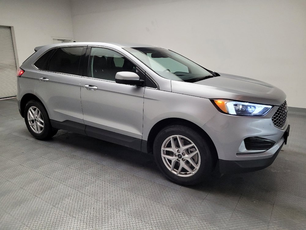 Used 2023 Ford Edge SEL image 11