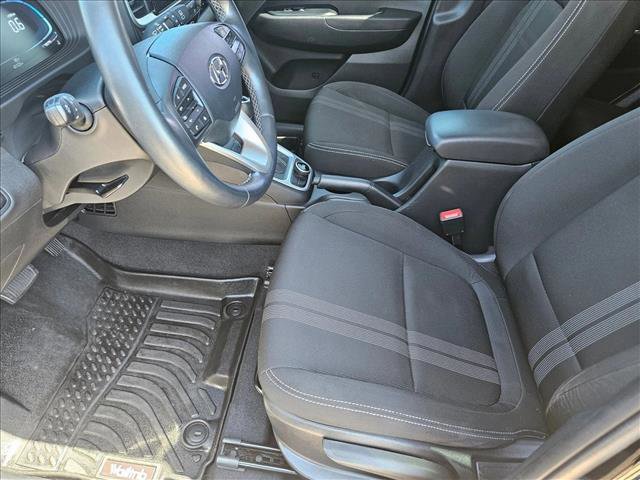 Used 2023 Hyundai Venue SEL image 15