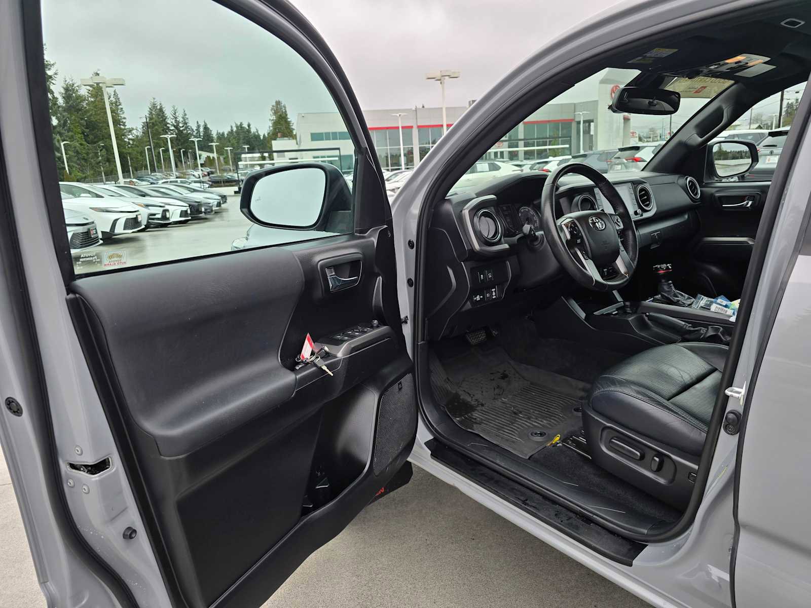 Certified 2021 Toyota Tacoma TRD Off-Road w/ TRD Premium Off Road Package image 19