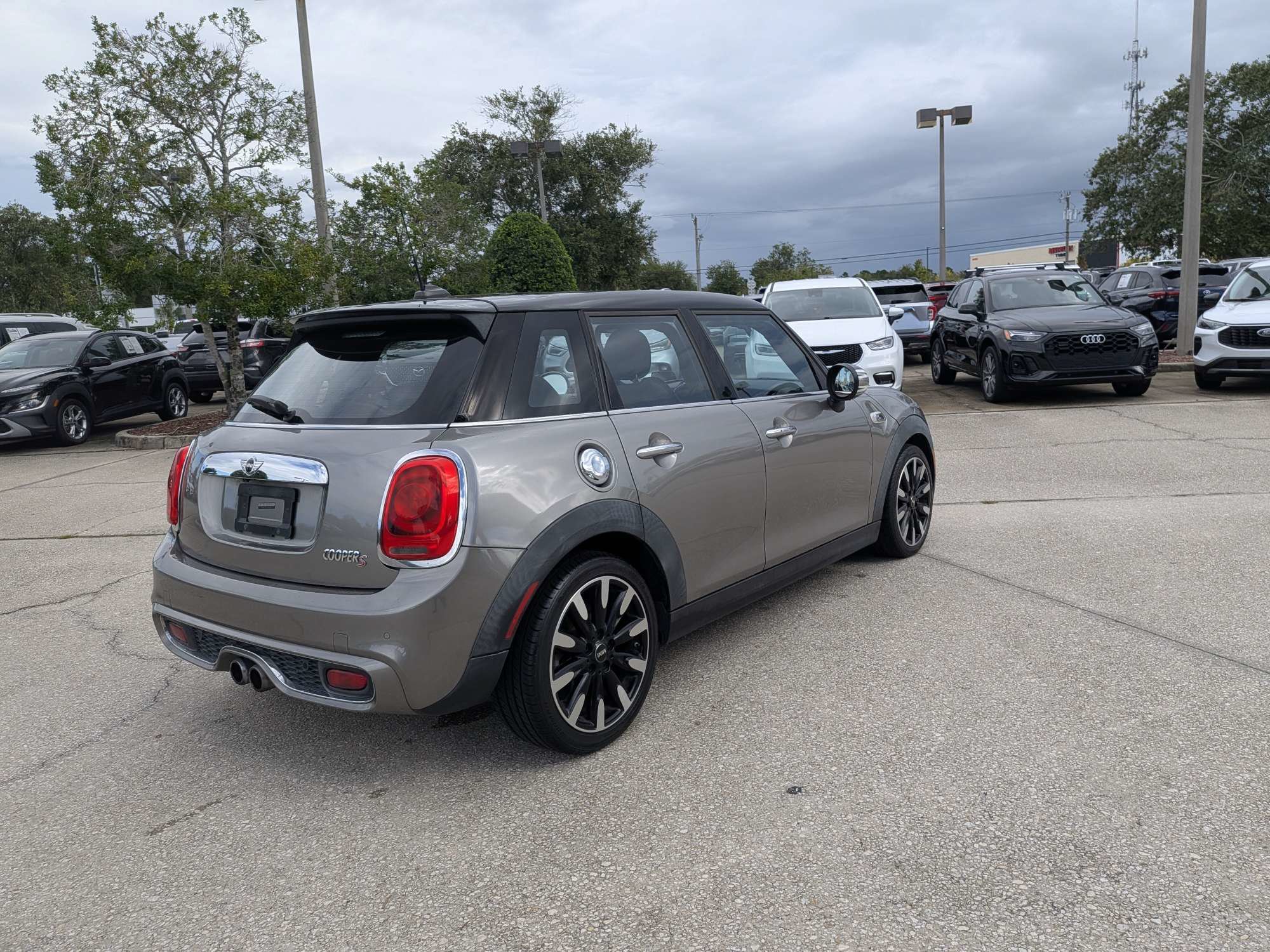 Used 2017 MINI Cooper S FWD image 4