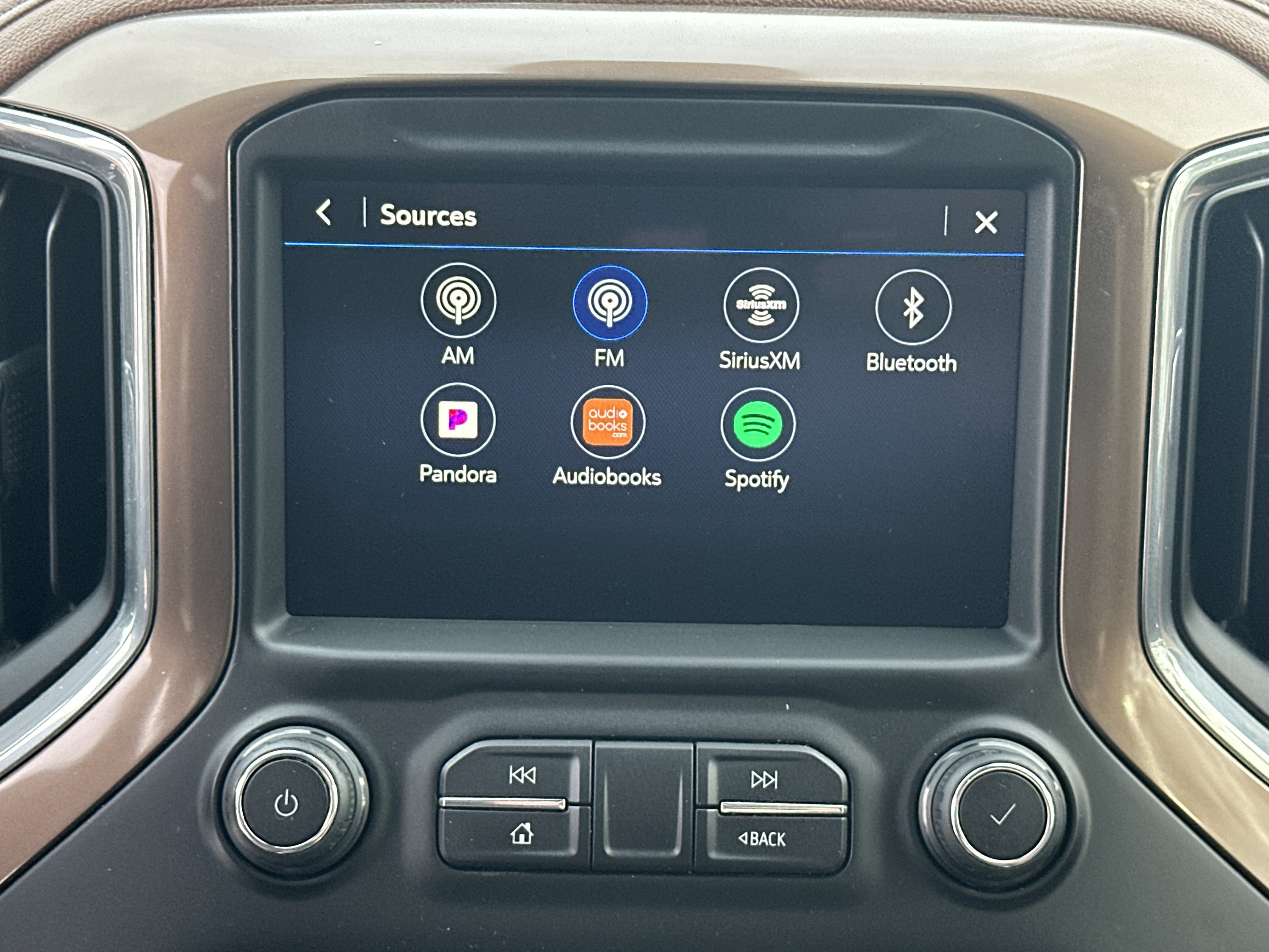 Used 2021 Chevrolet Silverado 1500 High Country w/ Technology Package image 23