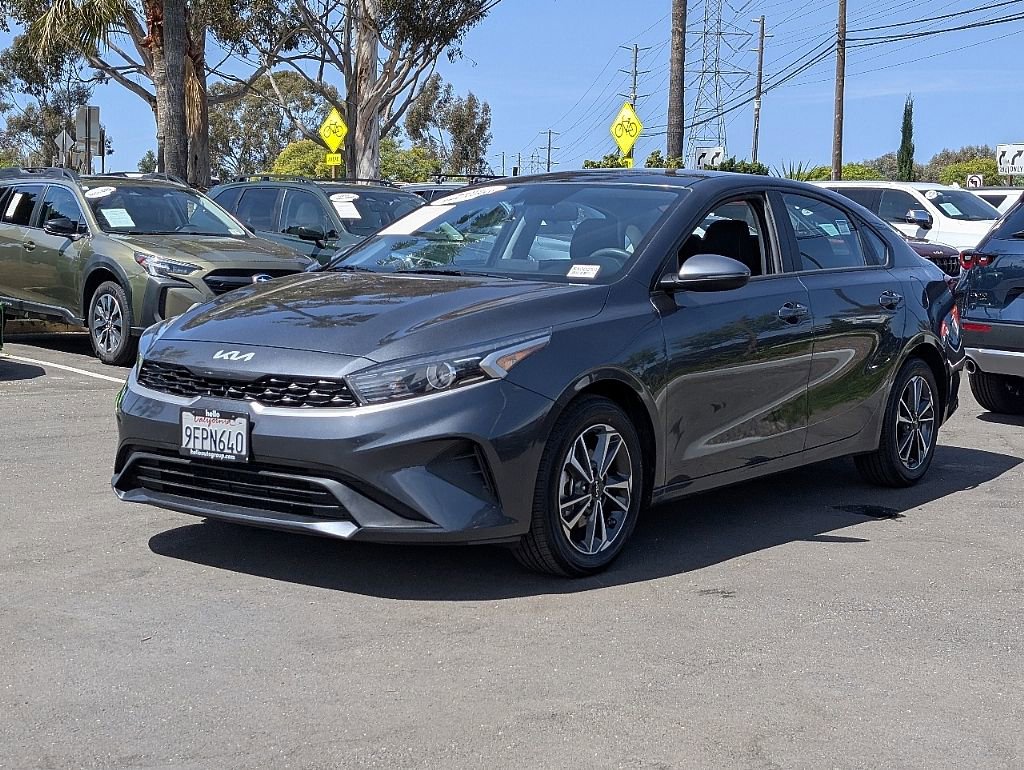 Used 2023 Kia Forte LXS w/ LXS Technology Package FWD image 7